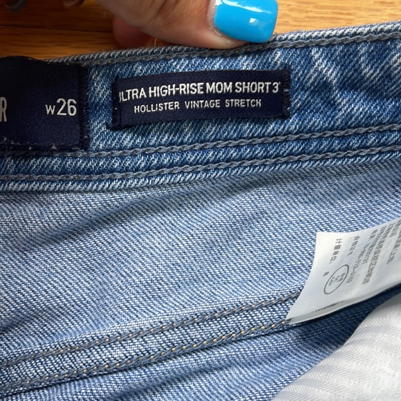 Hollister ultra high rise mom shorts - Picture 4 of 5